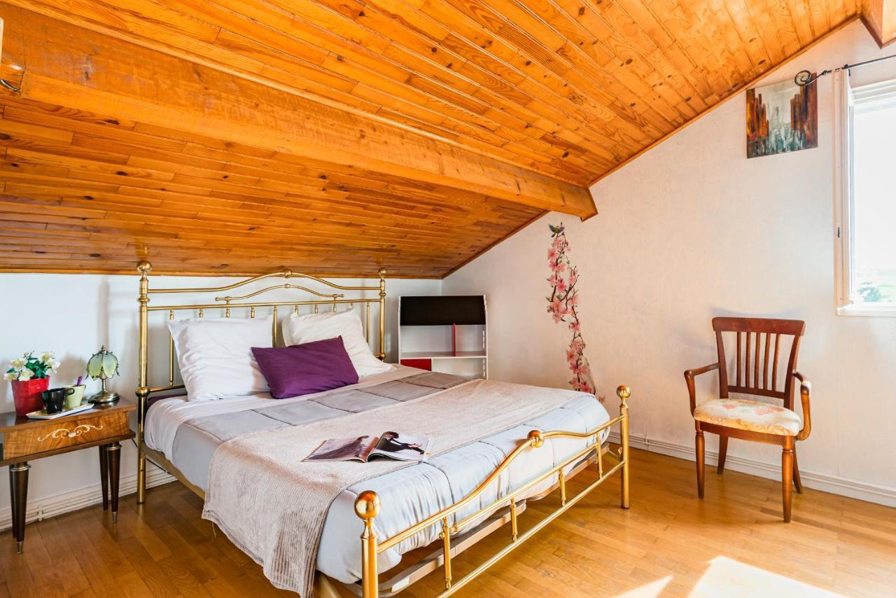 Maison D'Hotes L'Escale Du Loup Blanc Maringes Exteriér fotografie